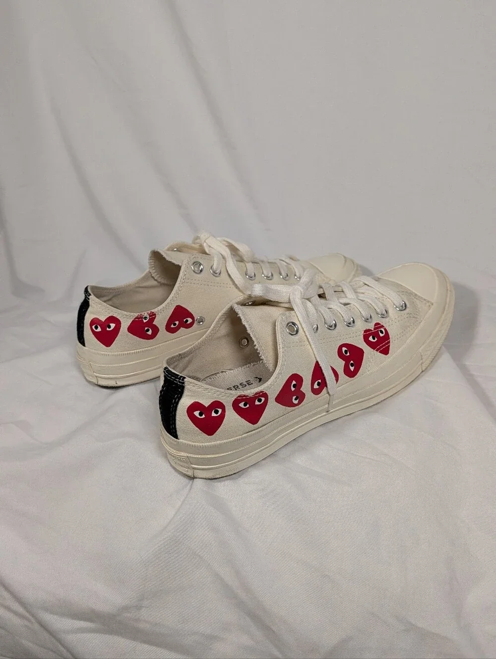 Converse Cream Low-Top Sneakers with Red Heart Graphics